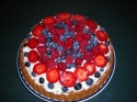 Creme 35%,framboises,fraises,bleuets et chocolat rape.