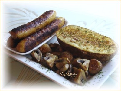 ~ Saucisses De Veau, Des Patates Rties  Ma Faon Et Des Champignons Rtis ~