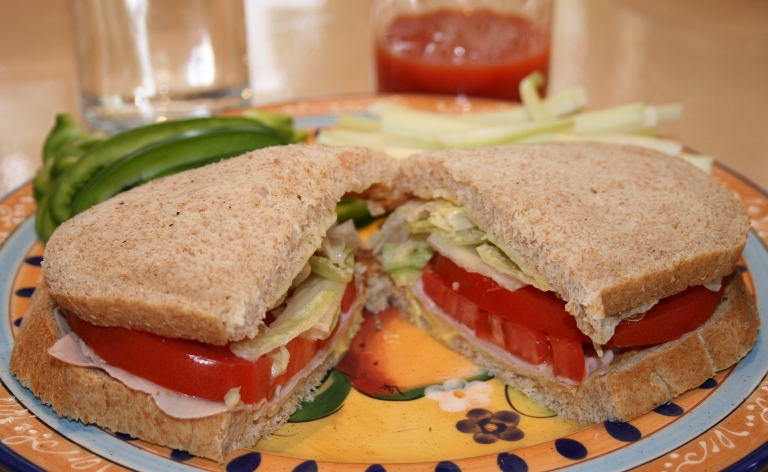 Sandwich Au Prosciutto Et Tomate