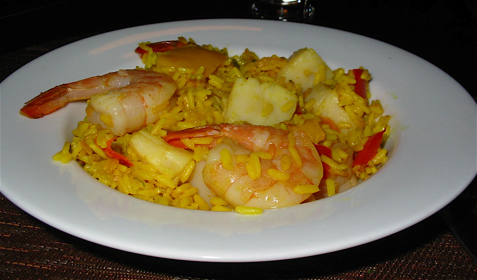 Riz Au Cari, Crevettes Et Ptoncles, Assiette