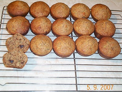 Muffins aux courgettes et aux raisins secs de Brindilles