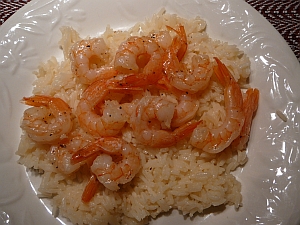 riz aux crevettes et  l'ail