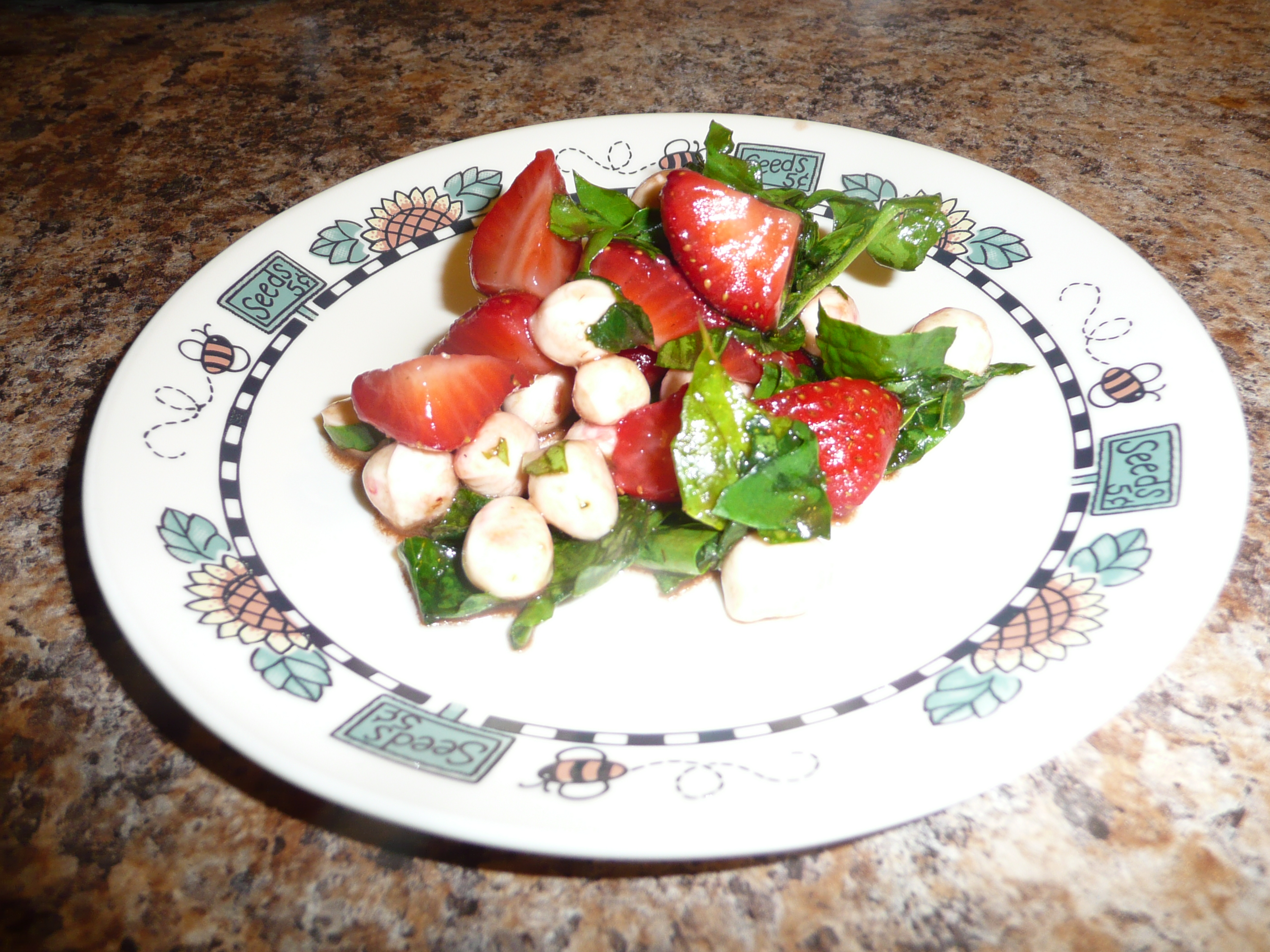 Salade Bocconccini, Fraises Et pinard