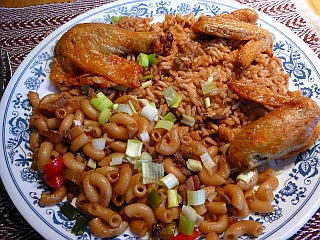 Nouilles Aux Porc Et Riz Au Poulet