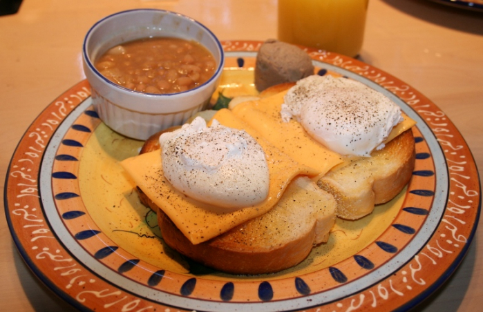 Oeufs Pochs, Fves Au Lard, Cretons