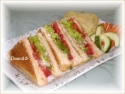 ~ Sandwich Aux Tomates Quelques Chips Et Des Crudites ~